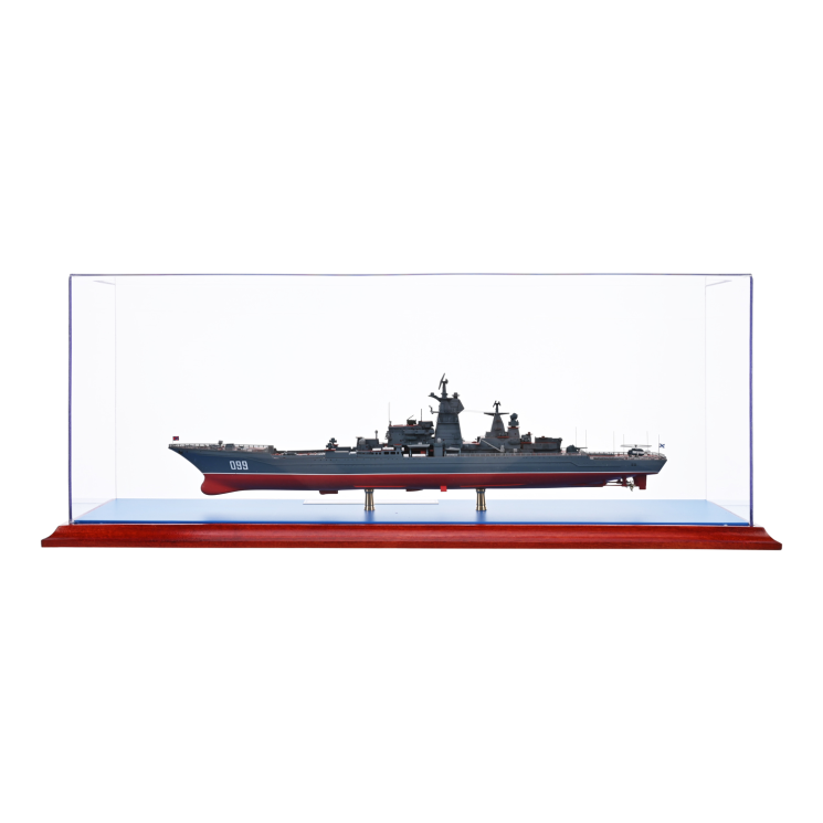 Модель техники Крейсер "Петр Великий". Масштаб 1:700.